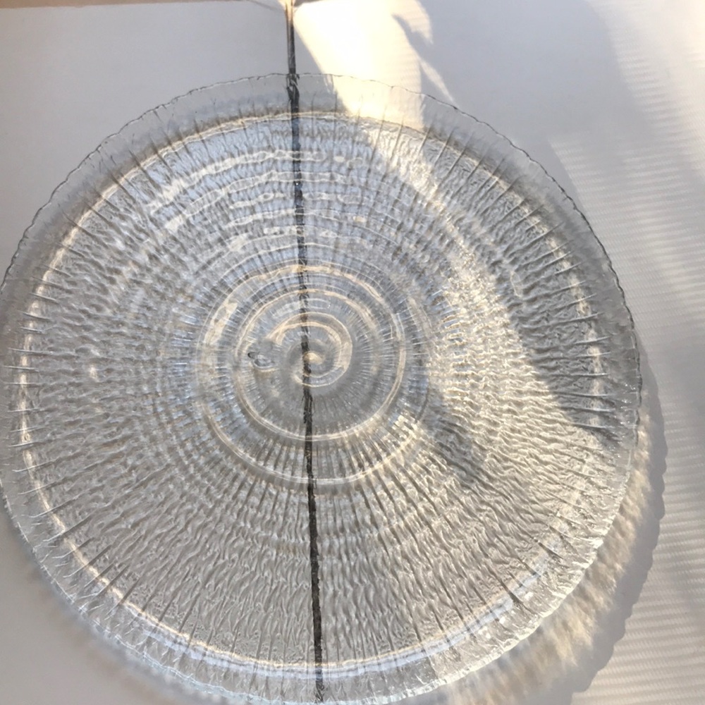 Arcoroc serving platter. Nice swirl pattern.